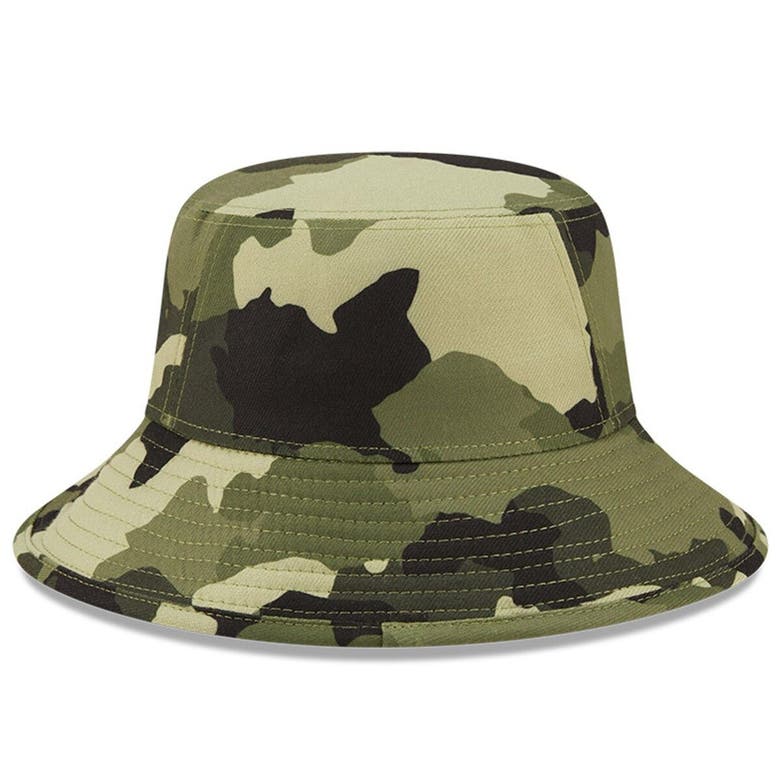 NEW ERA NEW ERA CAMO PITTSBURGH PIRATES 2022 ARMED FORCES DAY BUCKET HAT