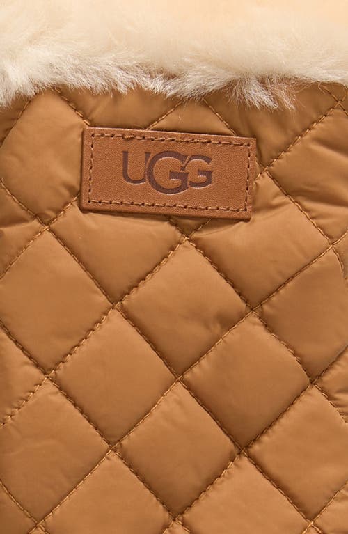 UGG(R) UGG(R) FAUX FUR TRIM QUILTED GLOVES
