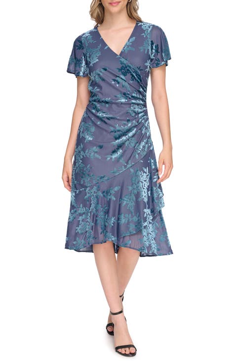 Jessica Howard Women's Plus Size Embellished Floral Burnout Dress Char