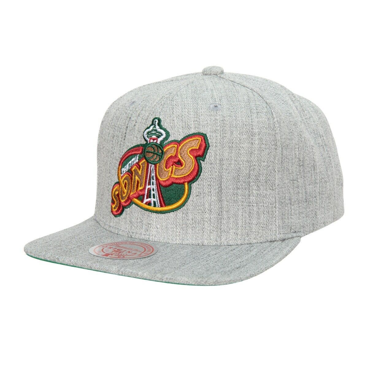 Men's Mitchell & Ness Green Seattle SuperSonics Hardwood Classics  Essentials Tonal Basic Snapback Hat