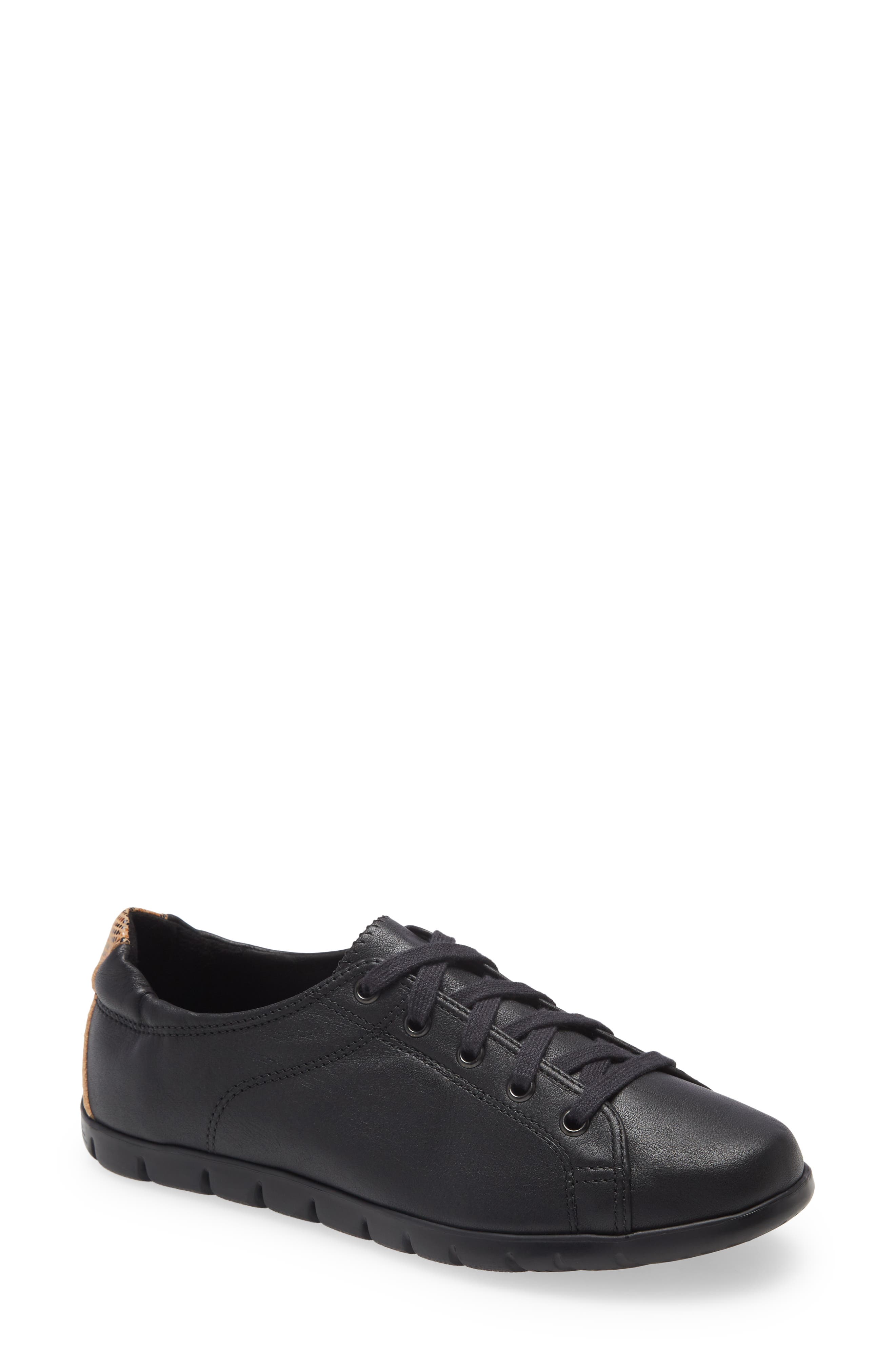 sas athletic shoes