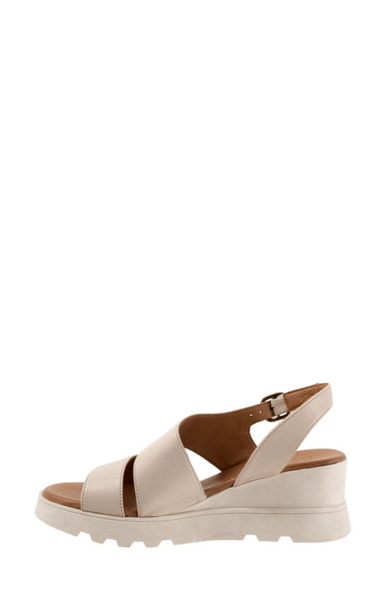 Bueno Gianna Slingback Platform Wedge Sandal In Light Grey