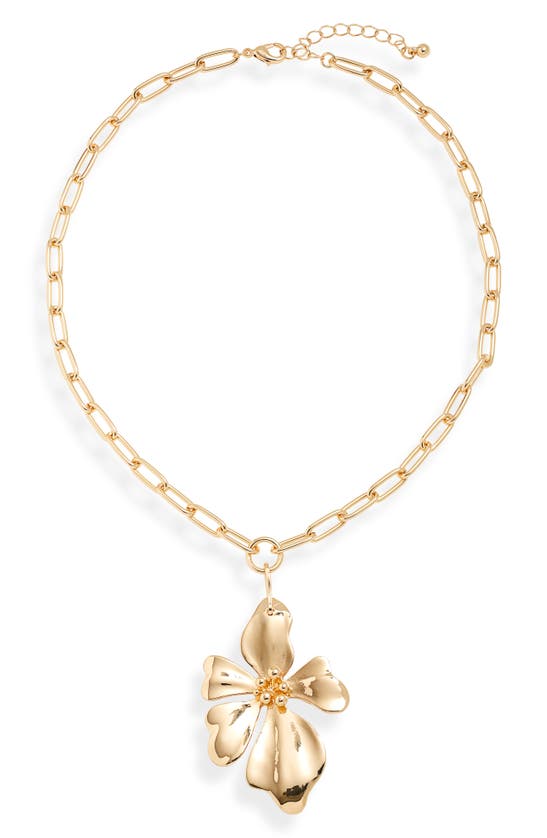 Nordstrom Rack Sculpted Flower Pendant Necklace In Gold