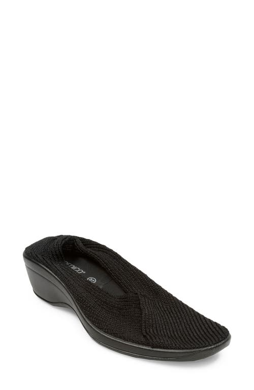 Arcopédico Mailu Wedge Knit Shoe in Black
