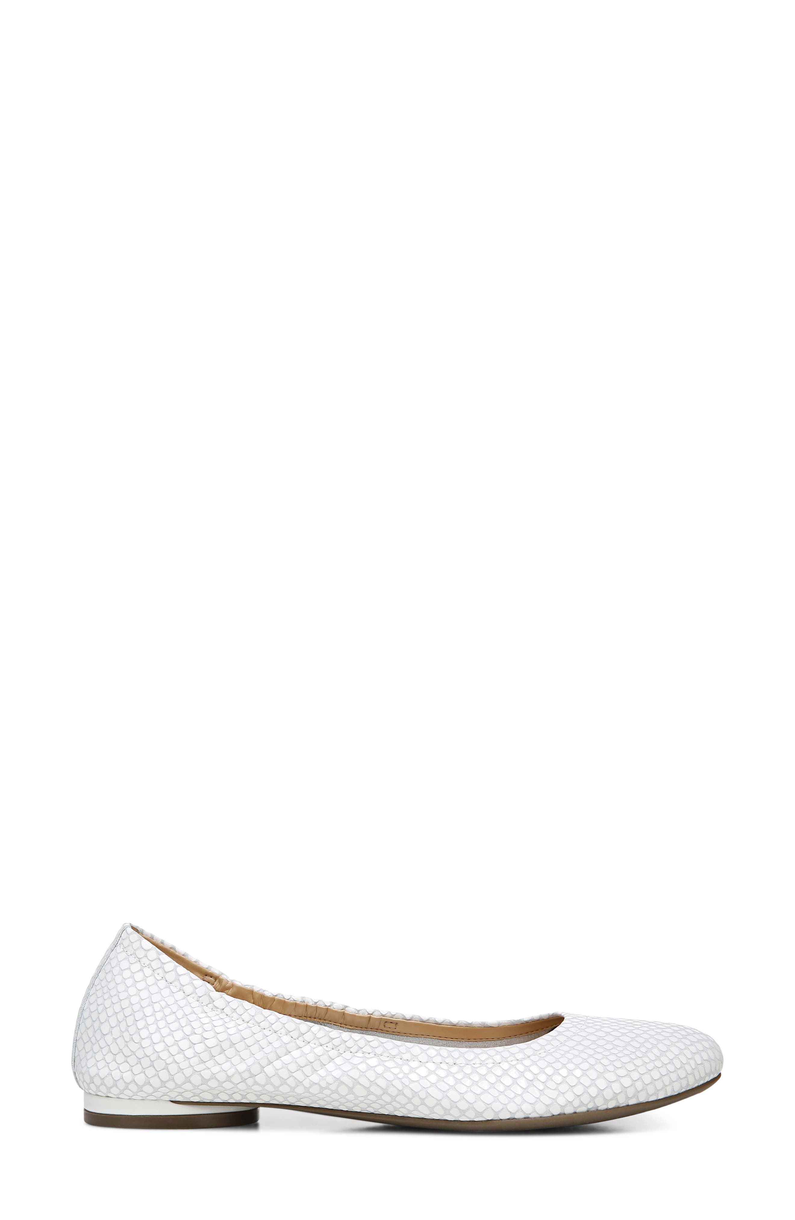 vionic white flats