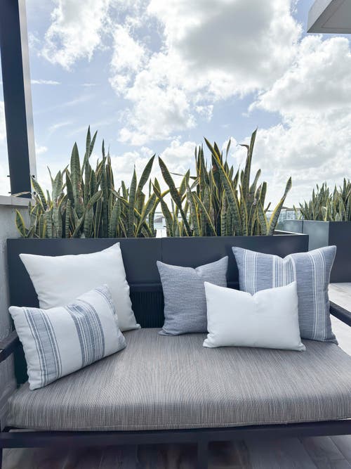 ANAYA ANAYA SEASIDE SMOOTH INDOOR OUTDOOR PILLOW