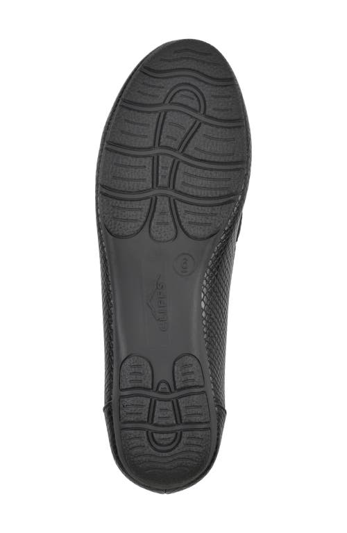 Cliffs By White Mountain Genius Chain Bit Embossed Loafer In Black Snake Print