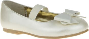 Nina 'Pegasus' Flat | Nordstrom