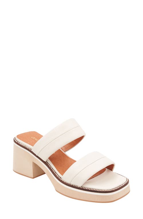 André Assous Layla Featherweights Sandal in Creme