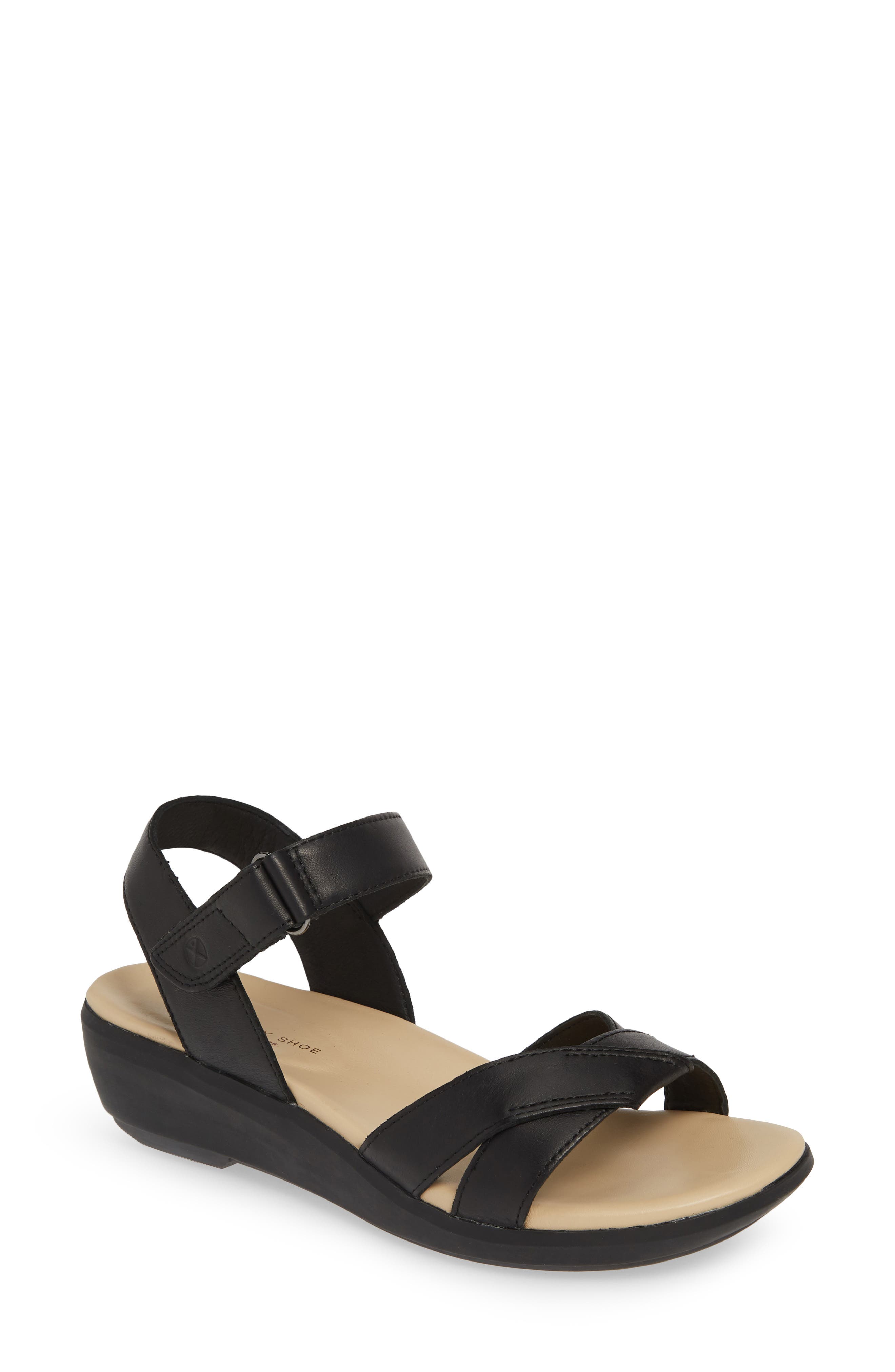 hush puppies blue sandals