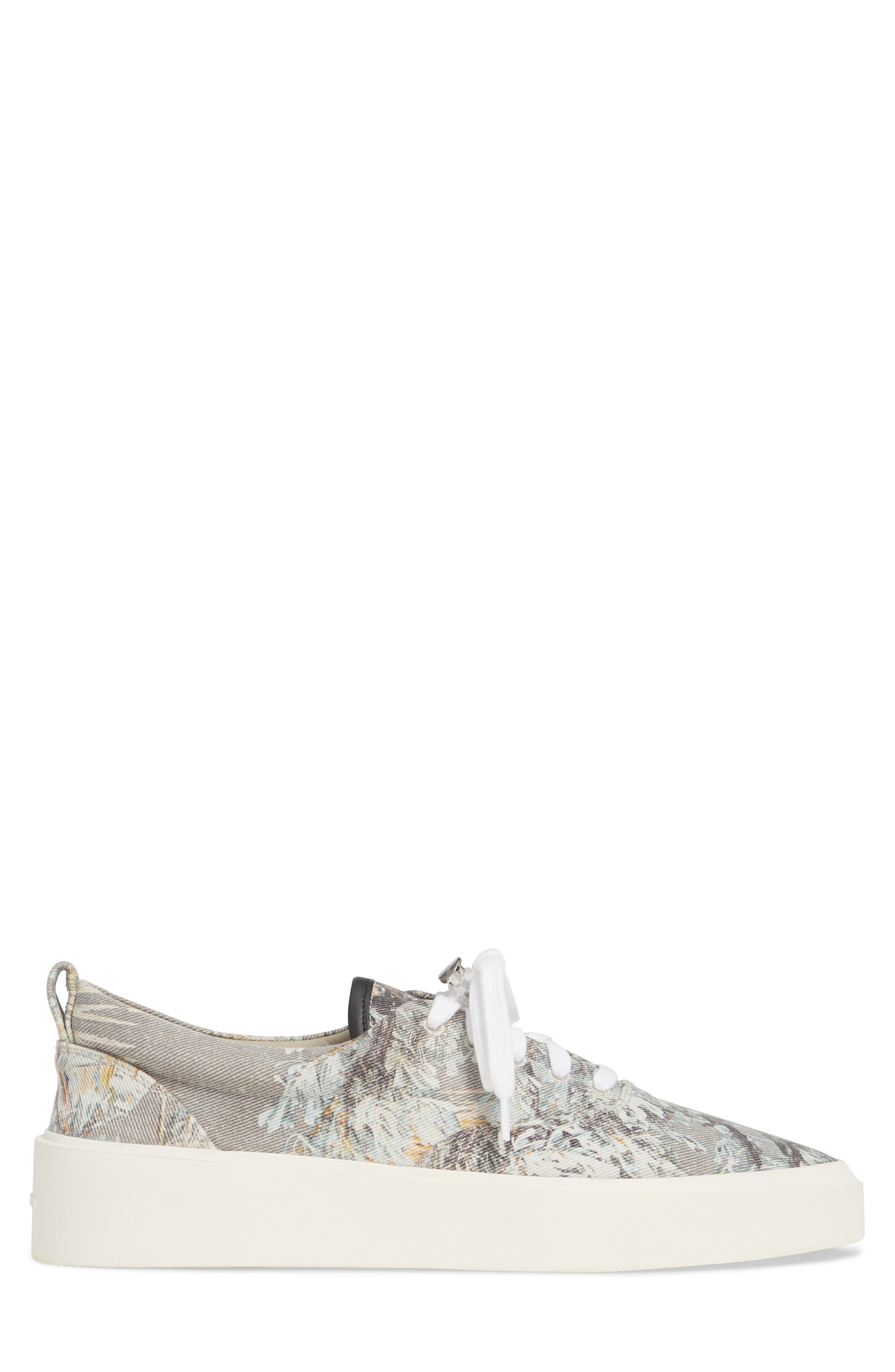 Fear of God 101 Low Top Sneaker in Prairie Ghost Camo  display picture 1
