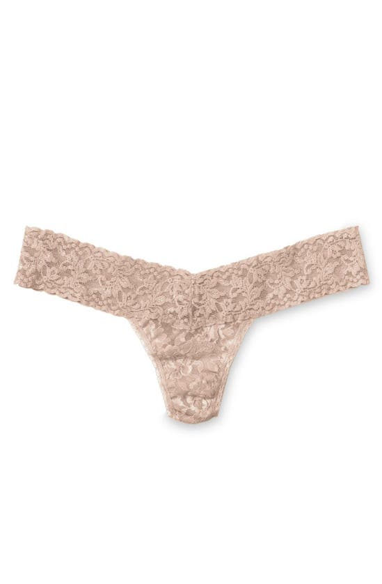 Hanky Panky Signature Lace Low Rise Thong In Taupe