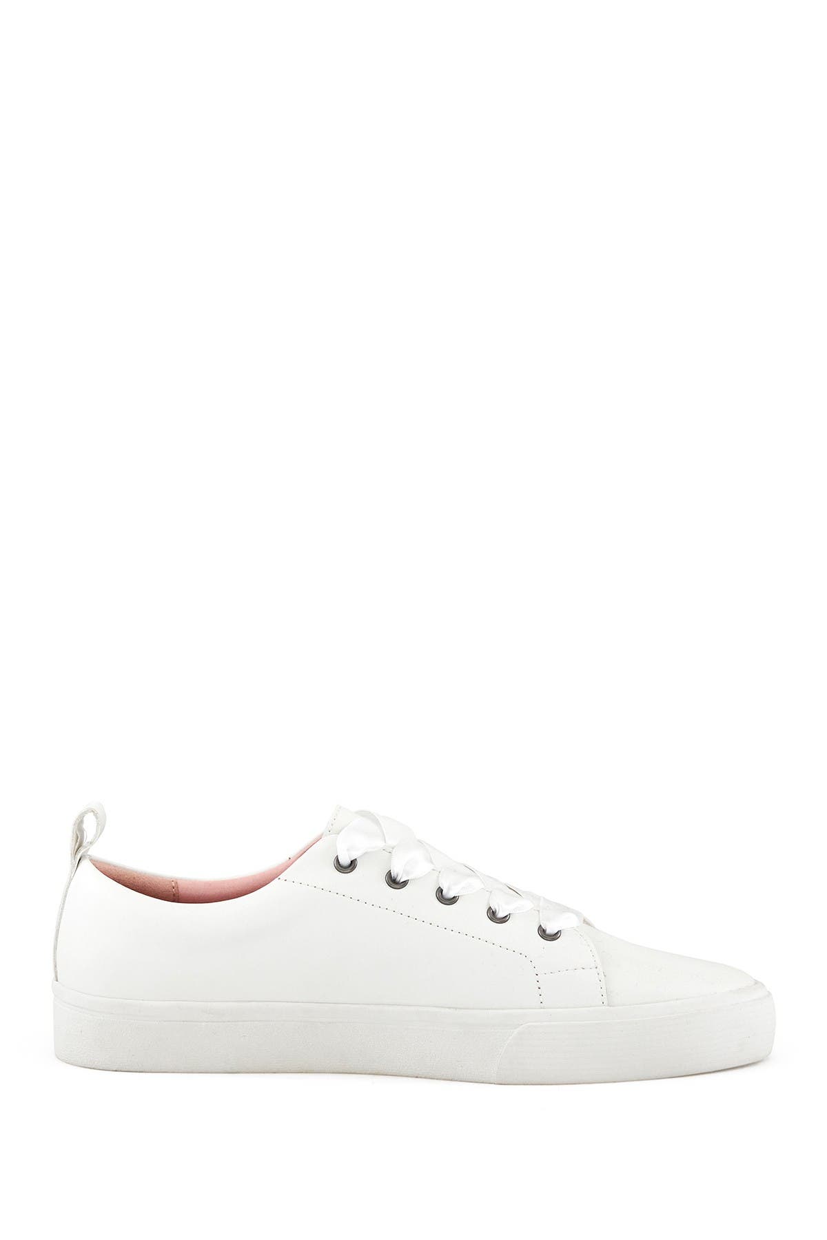 Nest Footwear Vancouver Classic Sneaker In White