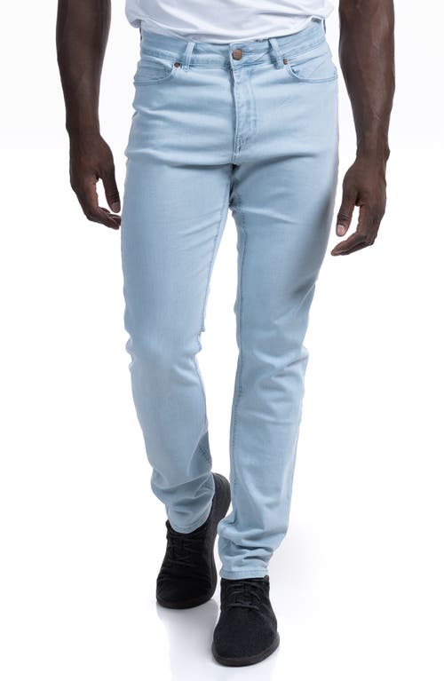 Straight Athletic Fit Stretch Jeans in Panama