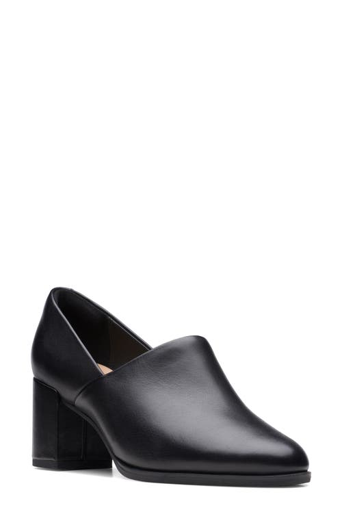 Clarks(r) Freva55 Lily Pump in Black Leather