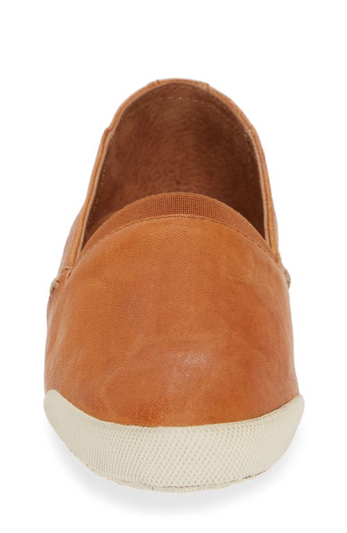 Frye Melanie Slip-on Flat In Cognac - Oyster