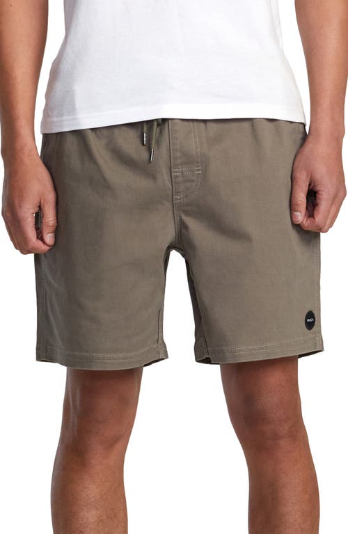 Escape Solid Shorts in Mushroom