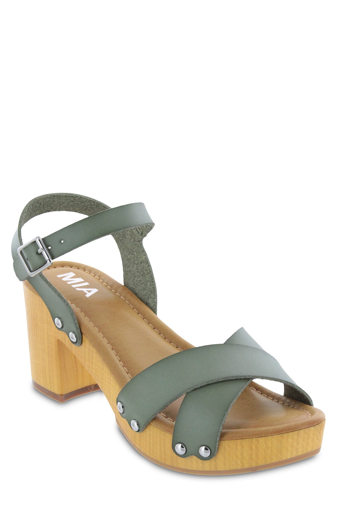 nordstrom rack clarks sandals