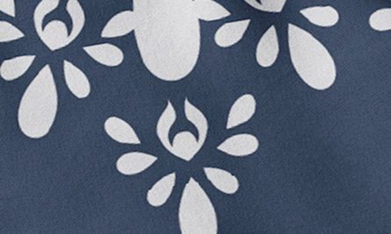 Homespun Premium Ultra Soft Daisy Medallion Reversible Down-alternative Comforter Set In Navy
