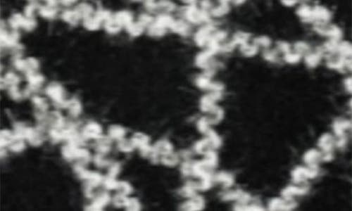 Marcus Adler Yarn Patterned Touchscreen Gloves In Black