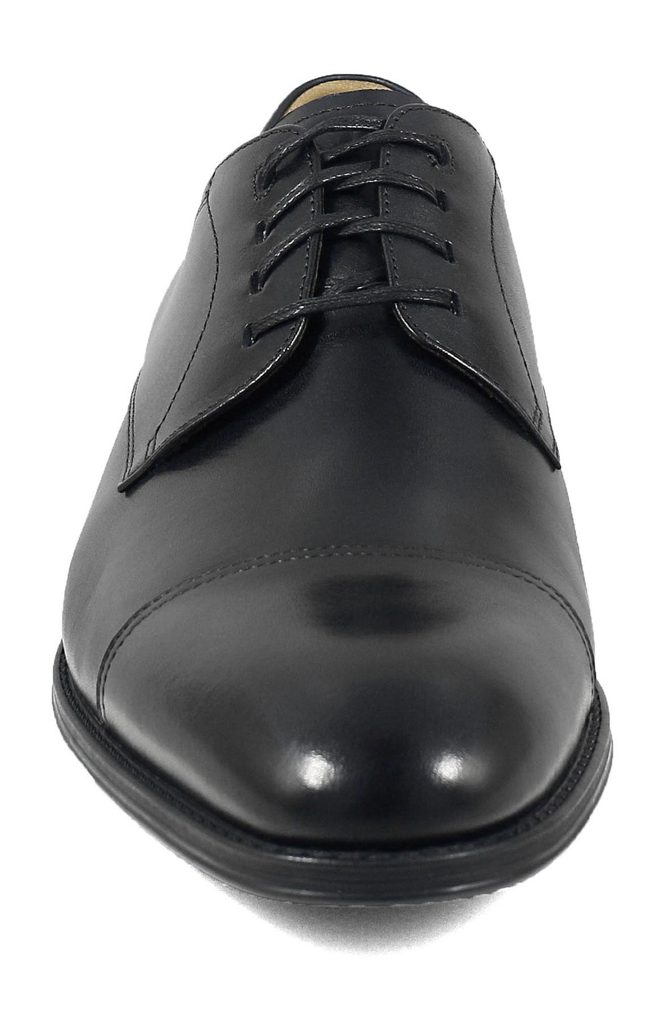 Florsheim Ariano Cap Toe Oxford in Black