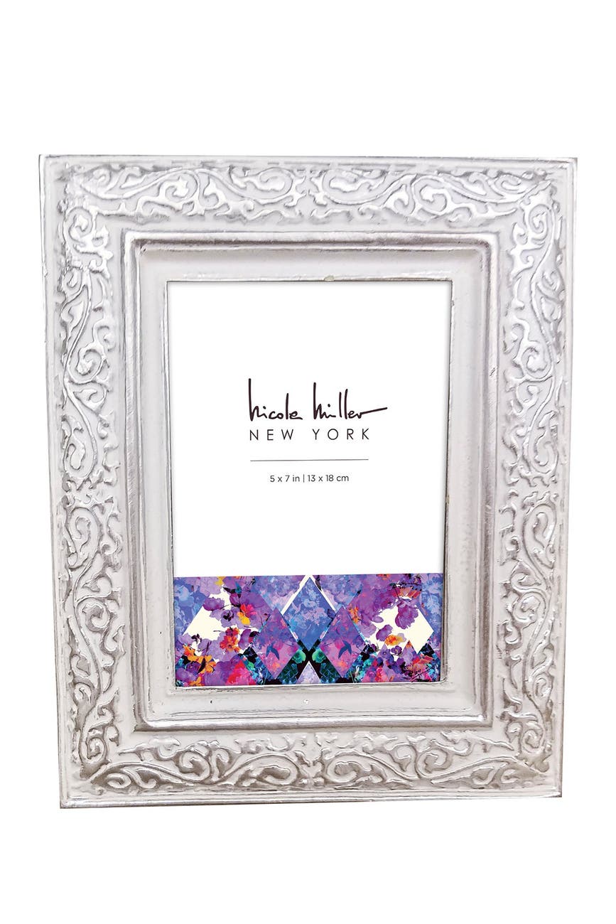 Azzure Home Nicole Miller 5" x 7" White and Silver Outter Detail with