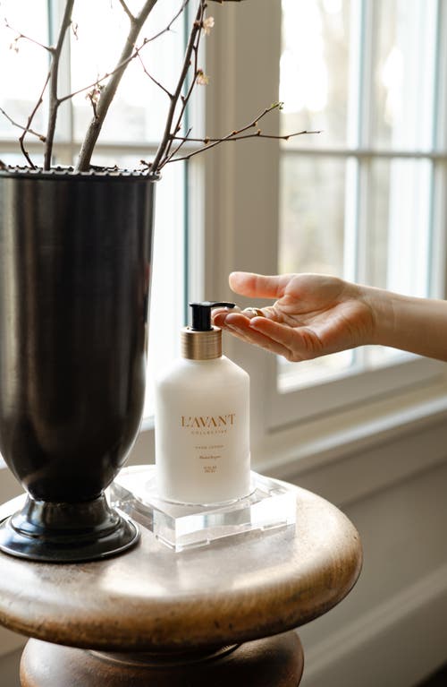 L'avant Collective Fresh Linen Hand Lotion In Cream