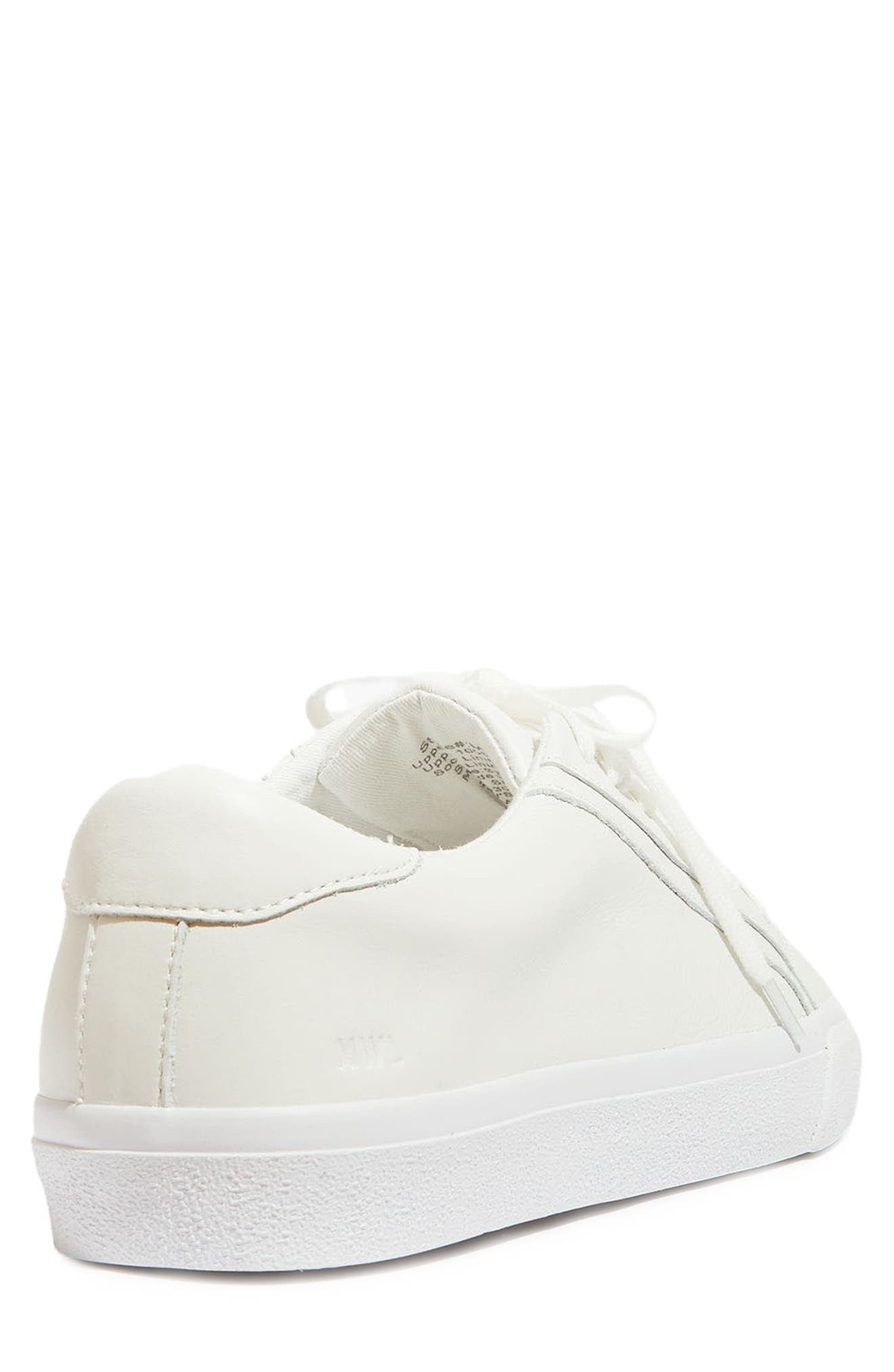 sidewalk low top sneaker