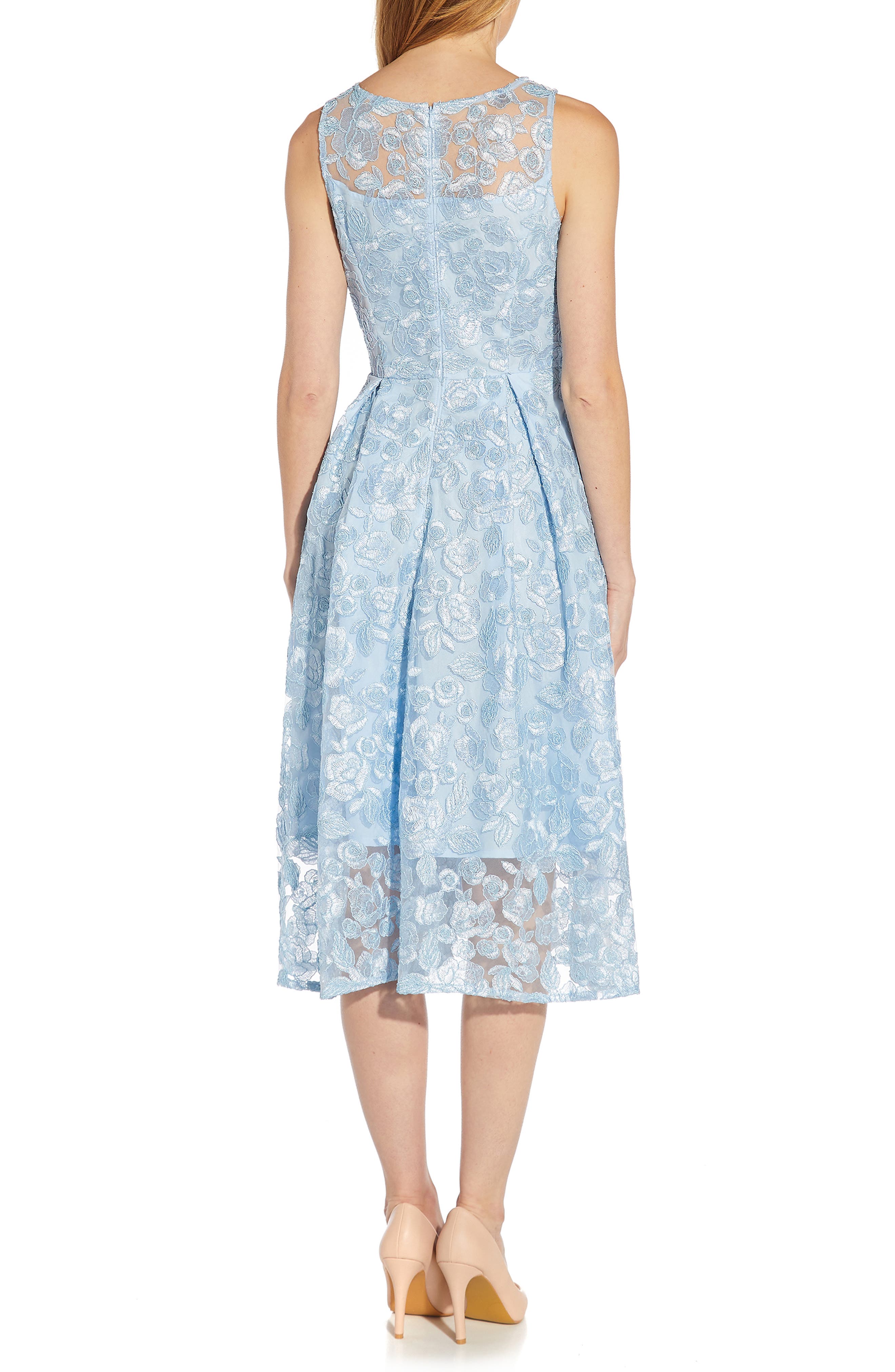 Adrianna Papell Floral Embroidered Fit 