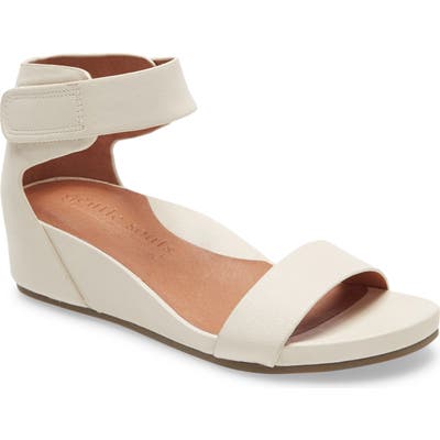 Gentle Souls Signature Gianna Wedge Sandal, White