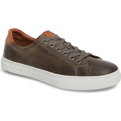 J & m 1850 Toliver Low Top Sneaker- Brown