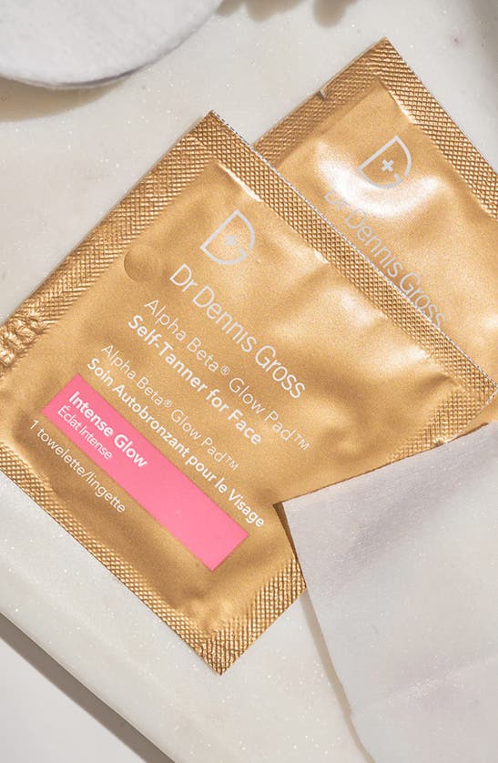 Shop Dr Dennis Gross Skincare Alpha Beta® Glow Pad™ Self-tanner For Face Intense Glow