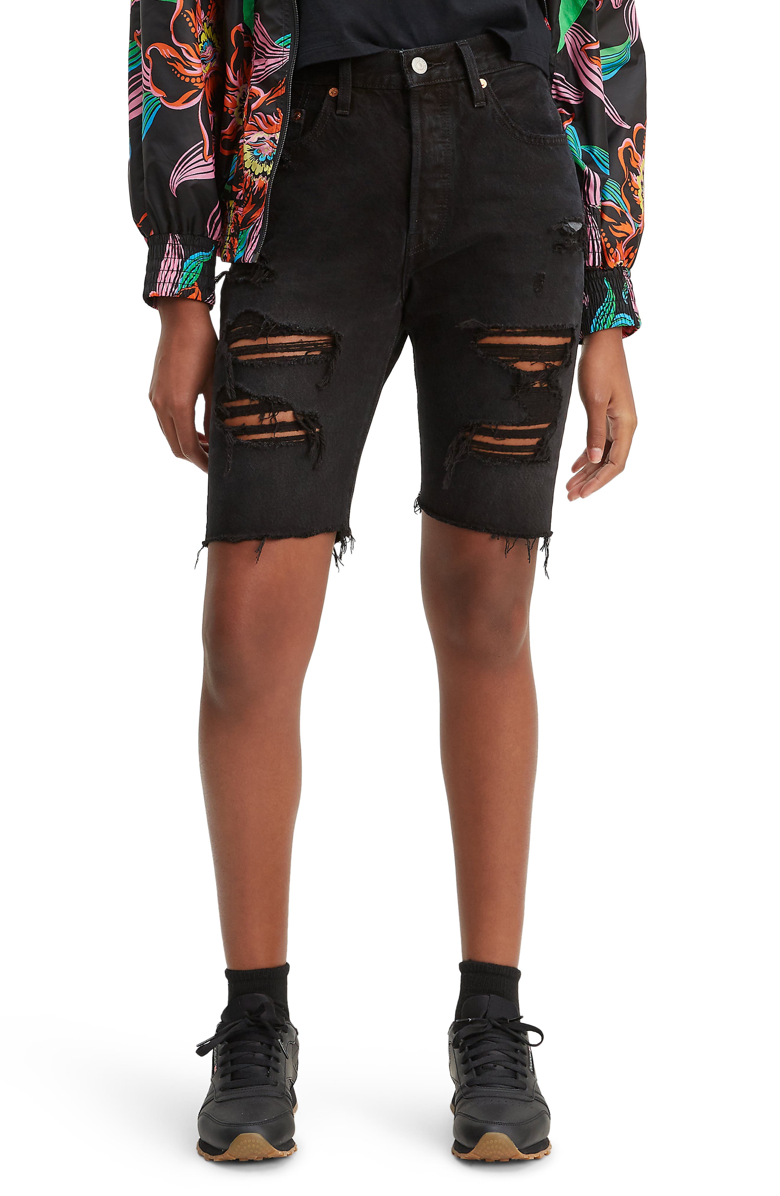 501® Ripped Slouch Shorts (Black Mark 