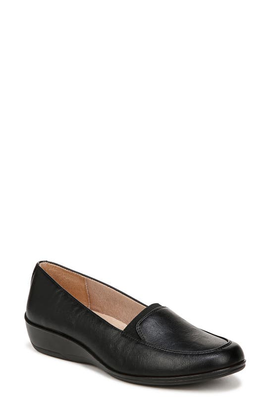 Lifestride Ida Flat In Black Faux Leather