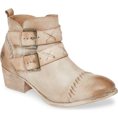 Roan Dune Bootie- White
