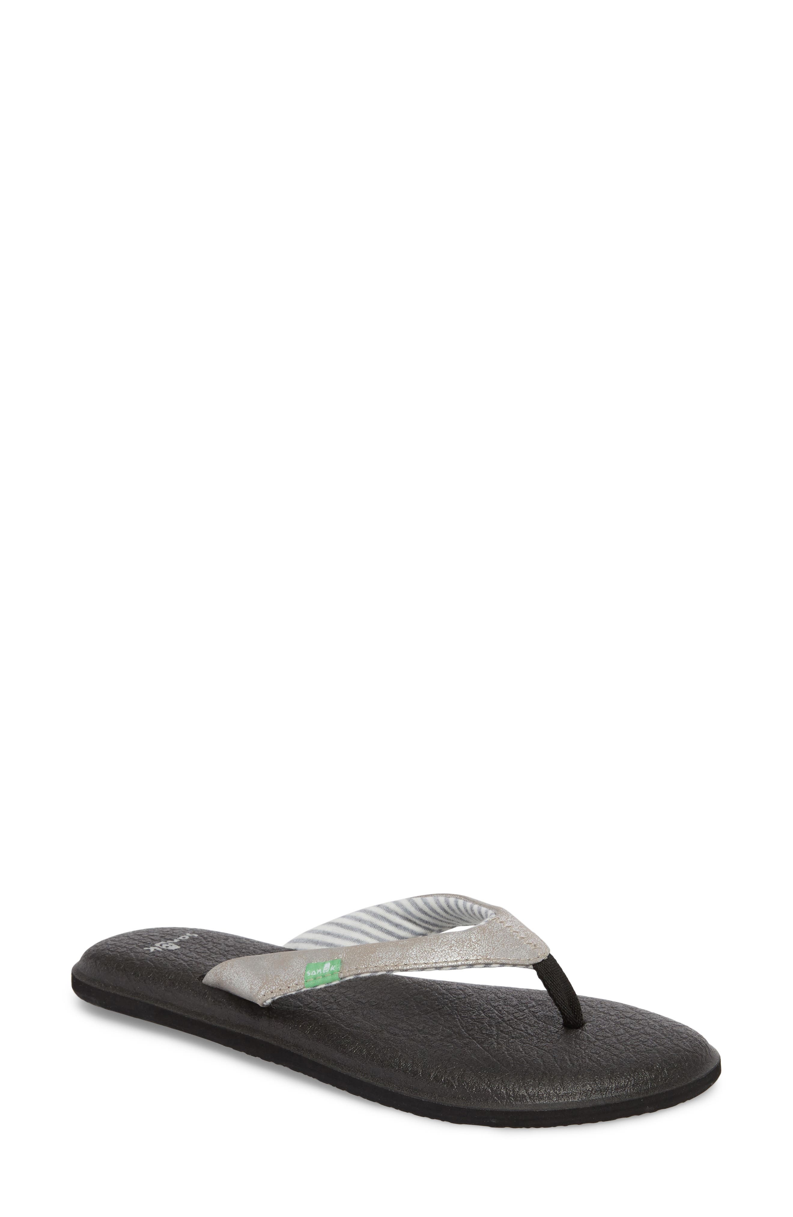 sanuk yoga chakra flip flop