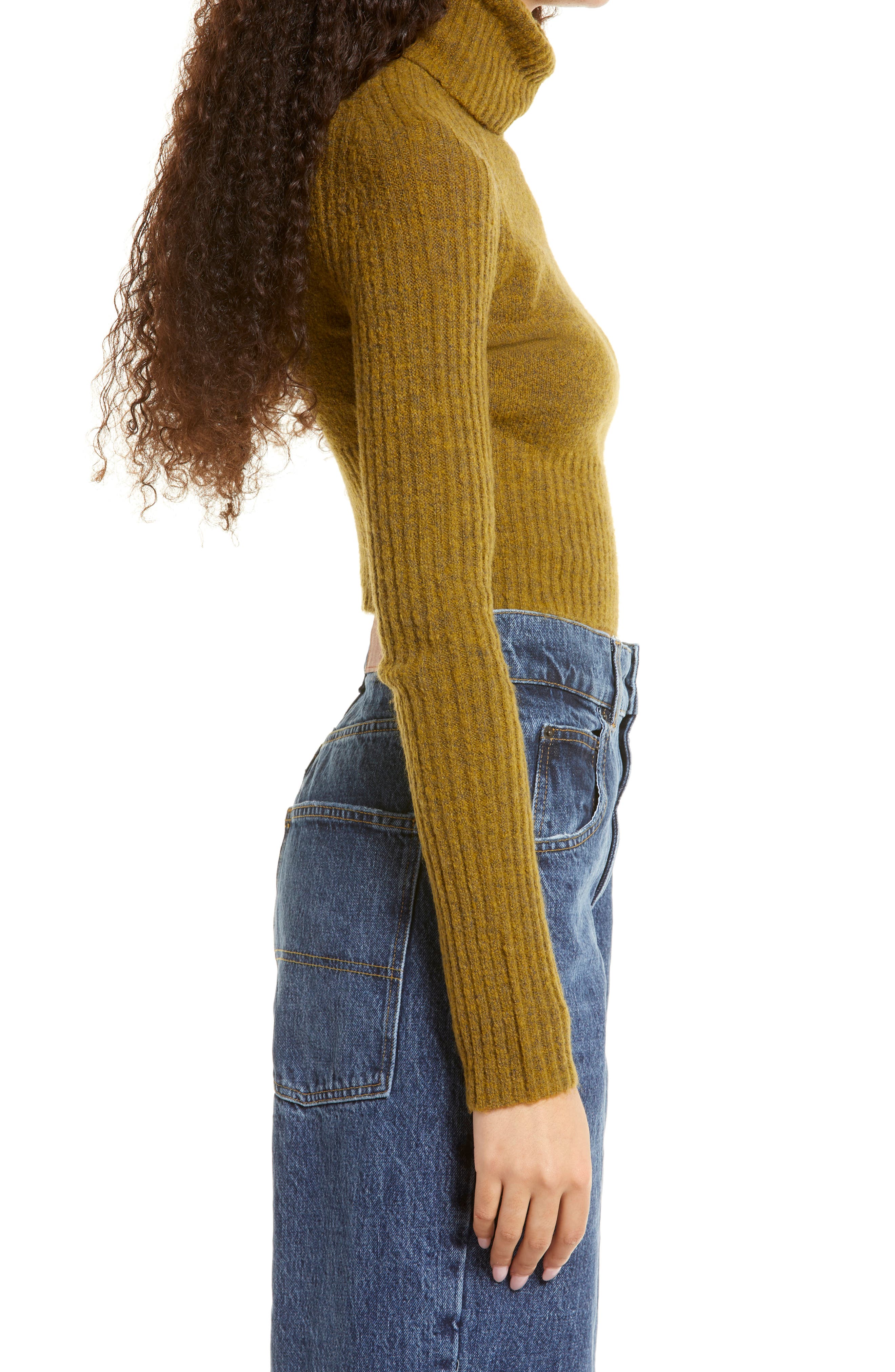 urban outfitters cropped sweater