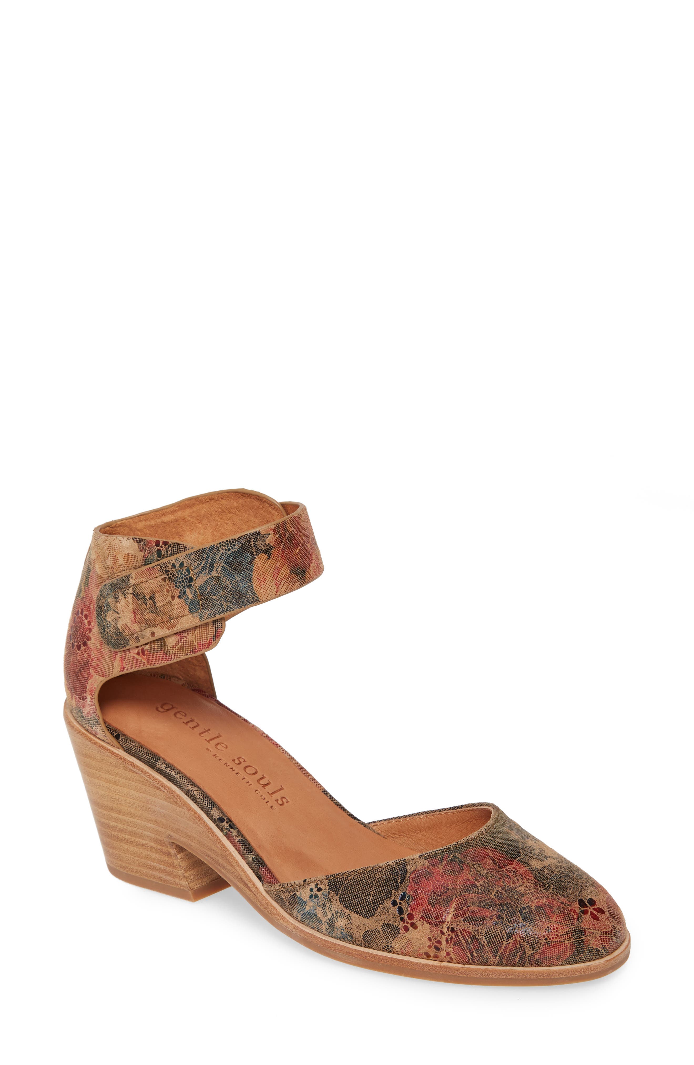 Gentle Souls By Kenneth Cole Blaise Pump, Beige