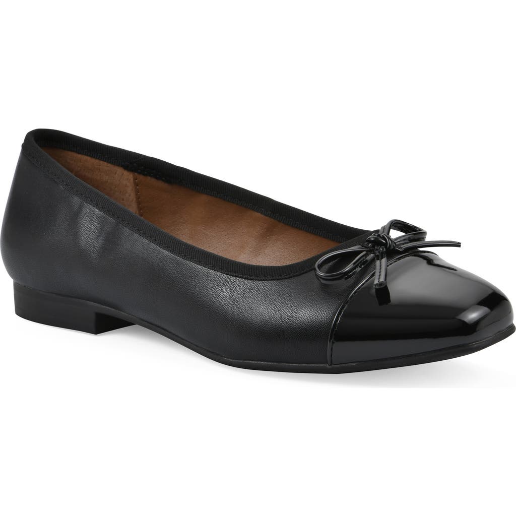 Cliffs By White Mountain Bocci Cap Toe Flat In Black Black Smooth Multi