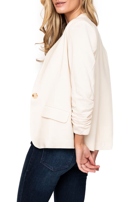 Shop Gibsonlook Notched Neck Ruched Sleeve Linen Blend Jacket In Oatmeal
