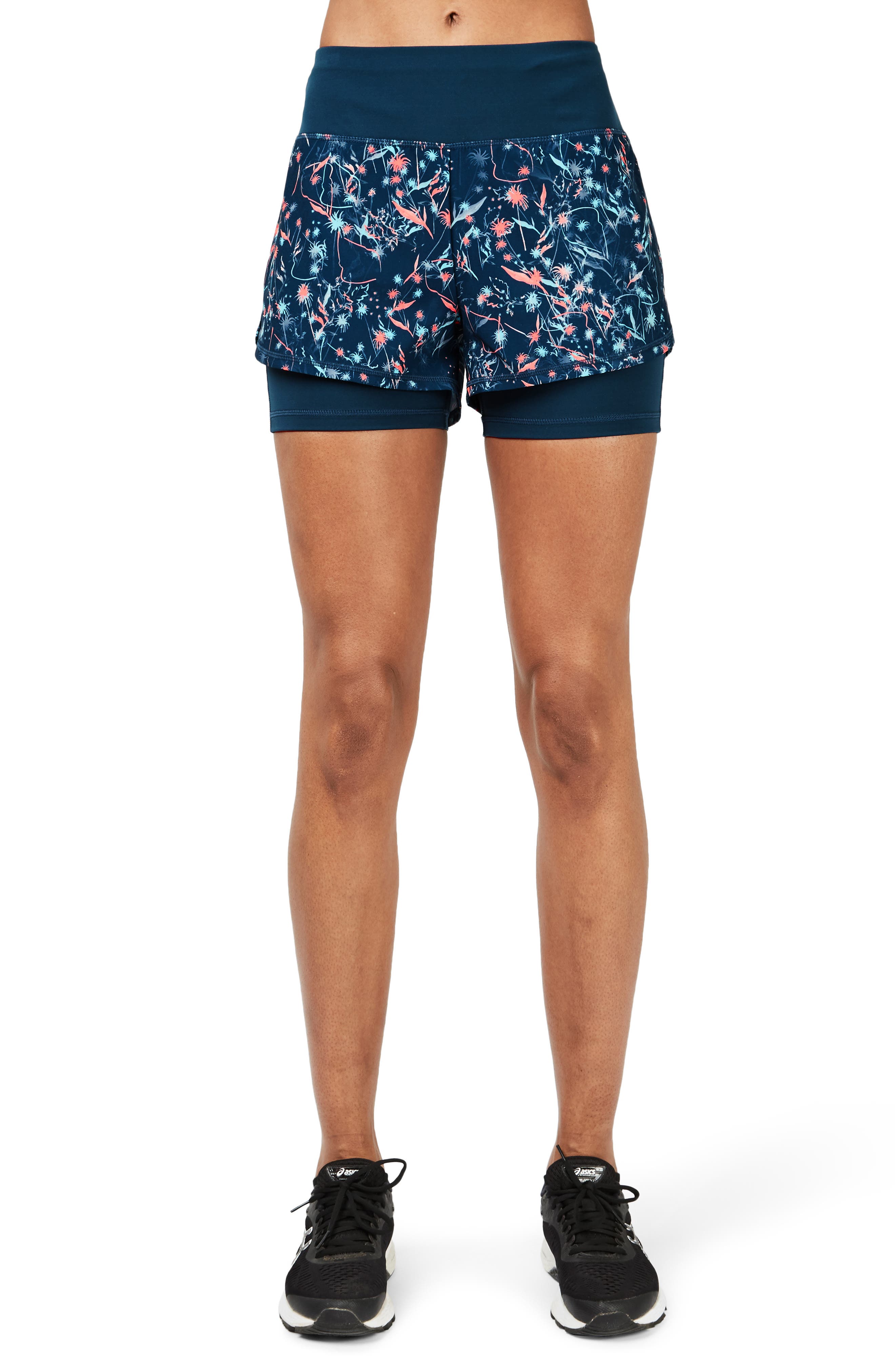 sweaty betty challenge run shorts