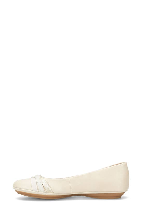 Eurosoft Shainna Ballet Flat In Bone