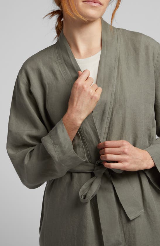 Shop Parachute Gender Inclusive Linen Robe In Moss