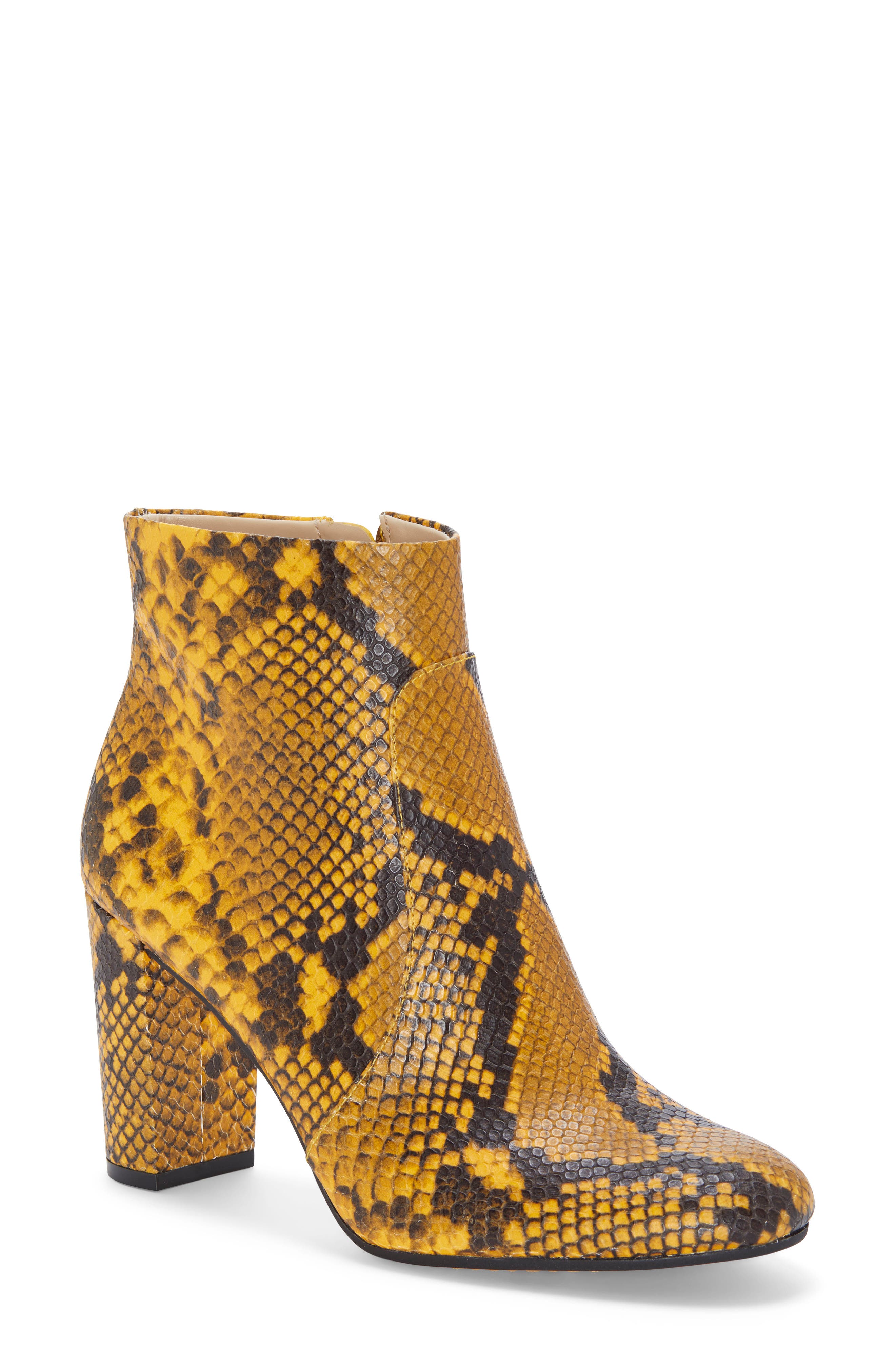 Vince Camuto Sanstan Bootie In Golden 