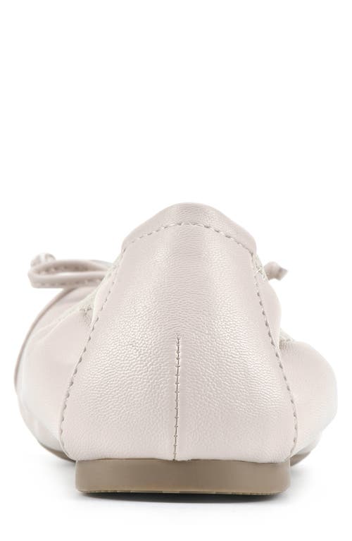 White Mountain Footwear Sunnyside Ii Ballet Flat In Bone/smooth