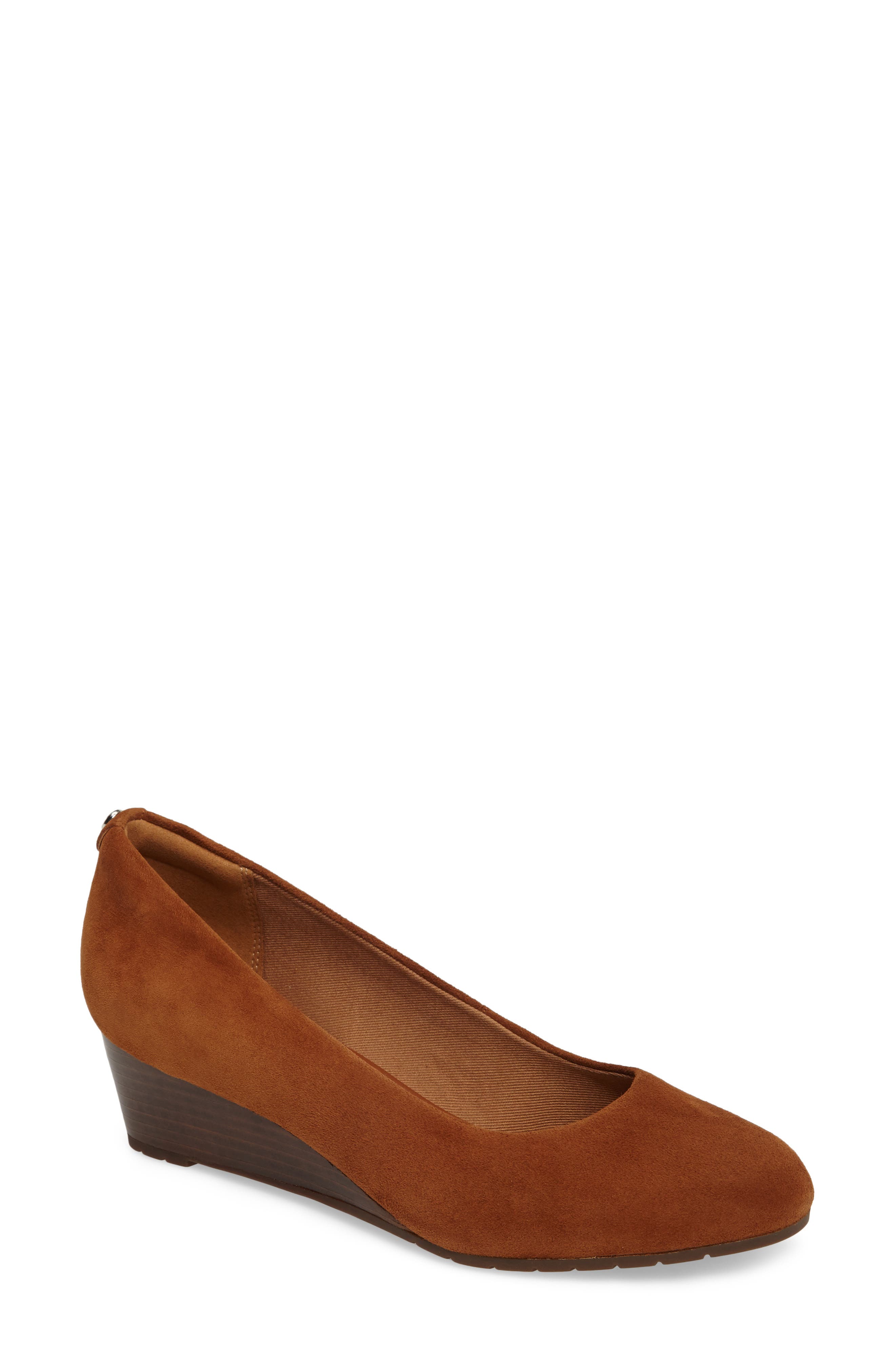 clarks women's vendra bloom wedge pump