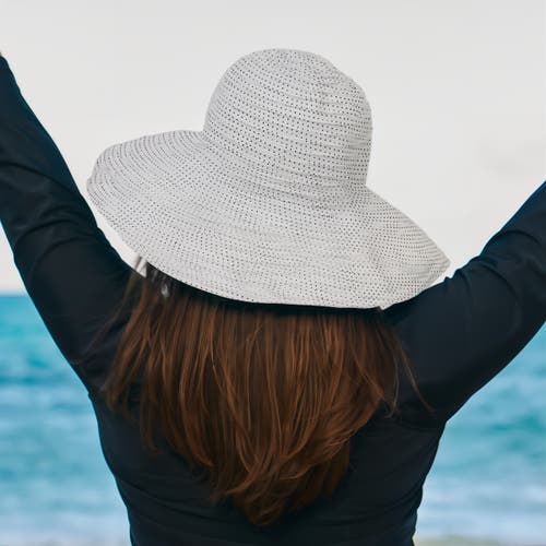 Uv Skinz Dot Hat In White