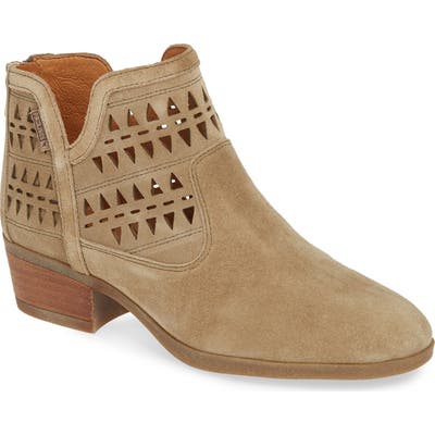 Pikolinos Daroca Perforated Bootie, Beige