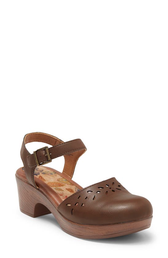 B O C BY BORN JASMINE CLOG PLATFORM PUMP