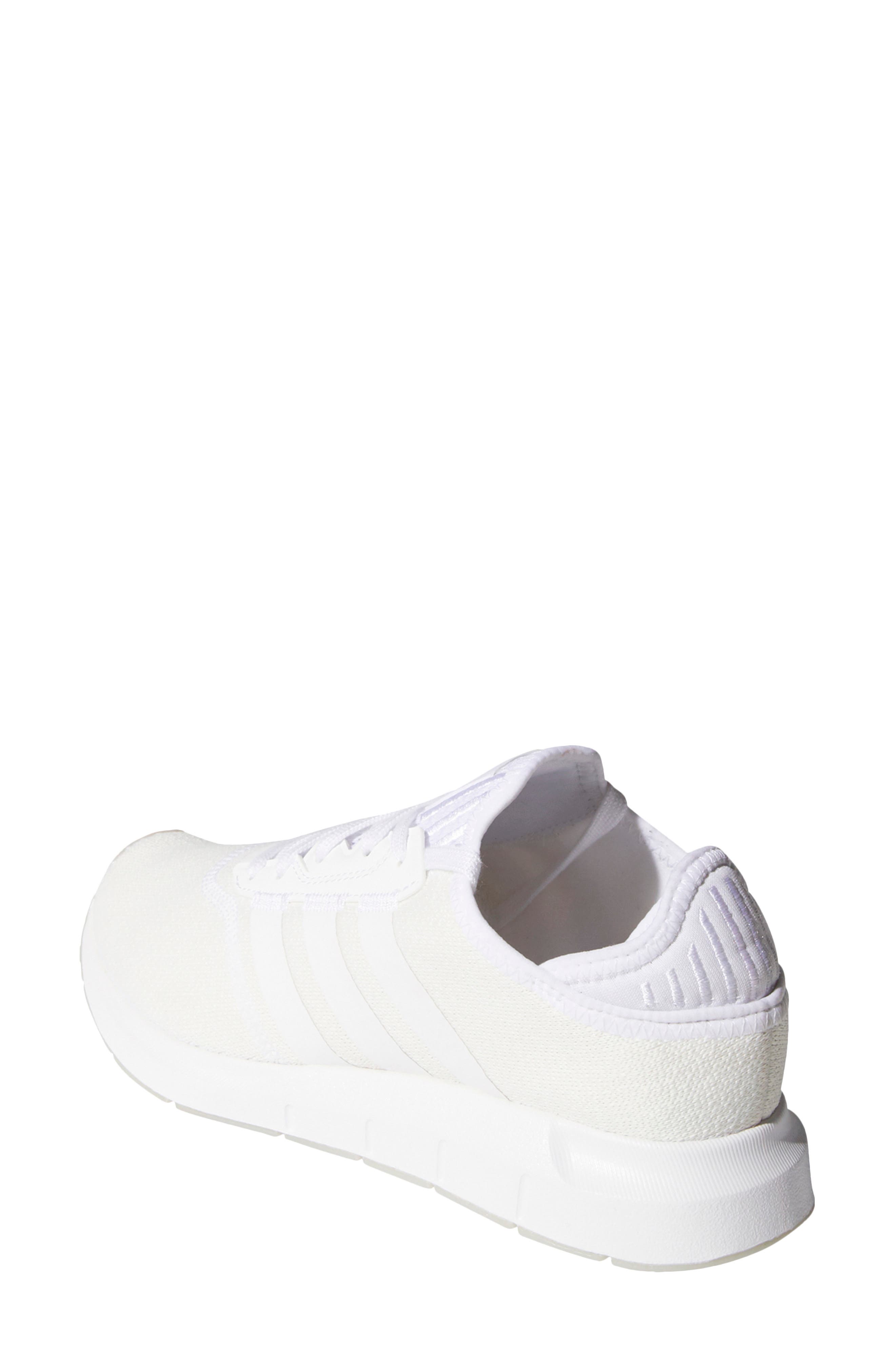 women's swift run athletic shoe pink/white/black